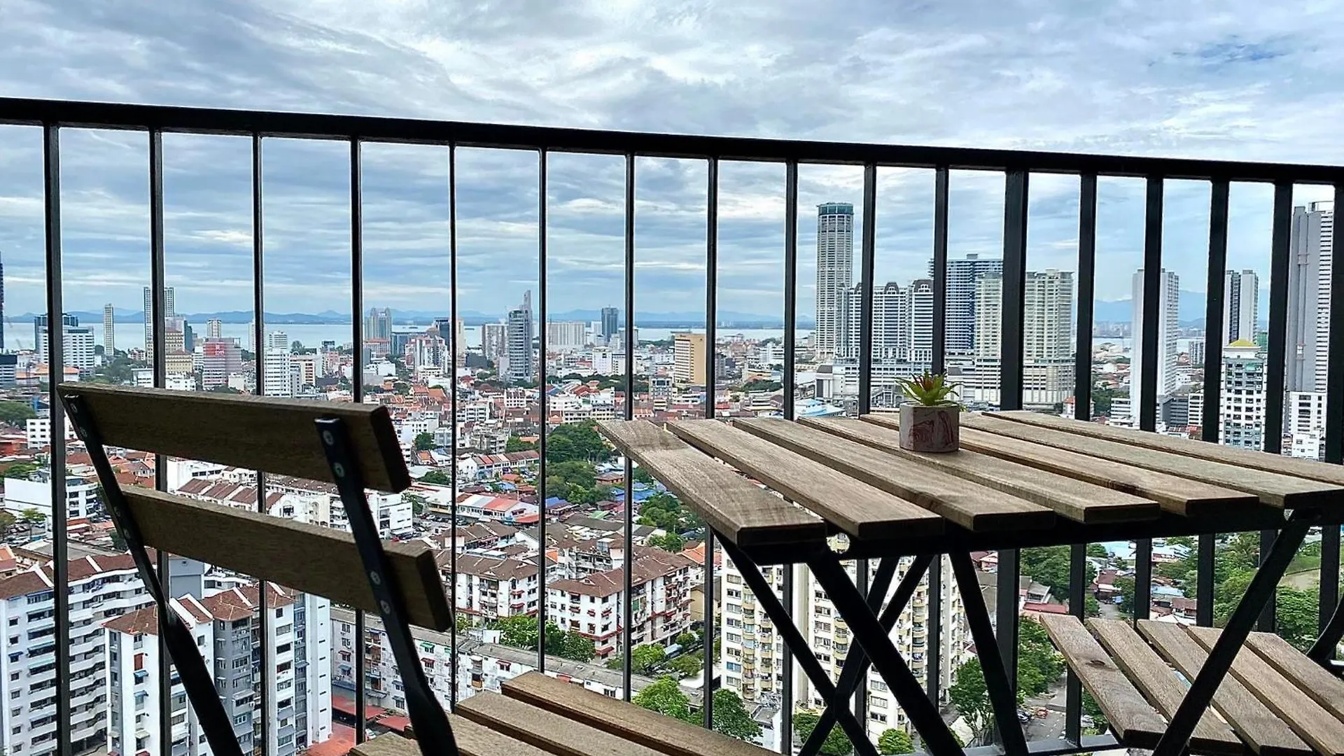 Beacon Executive Suite By Staycation Homestay George Town Malaysia