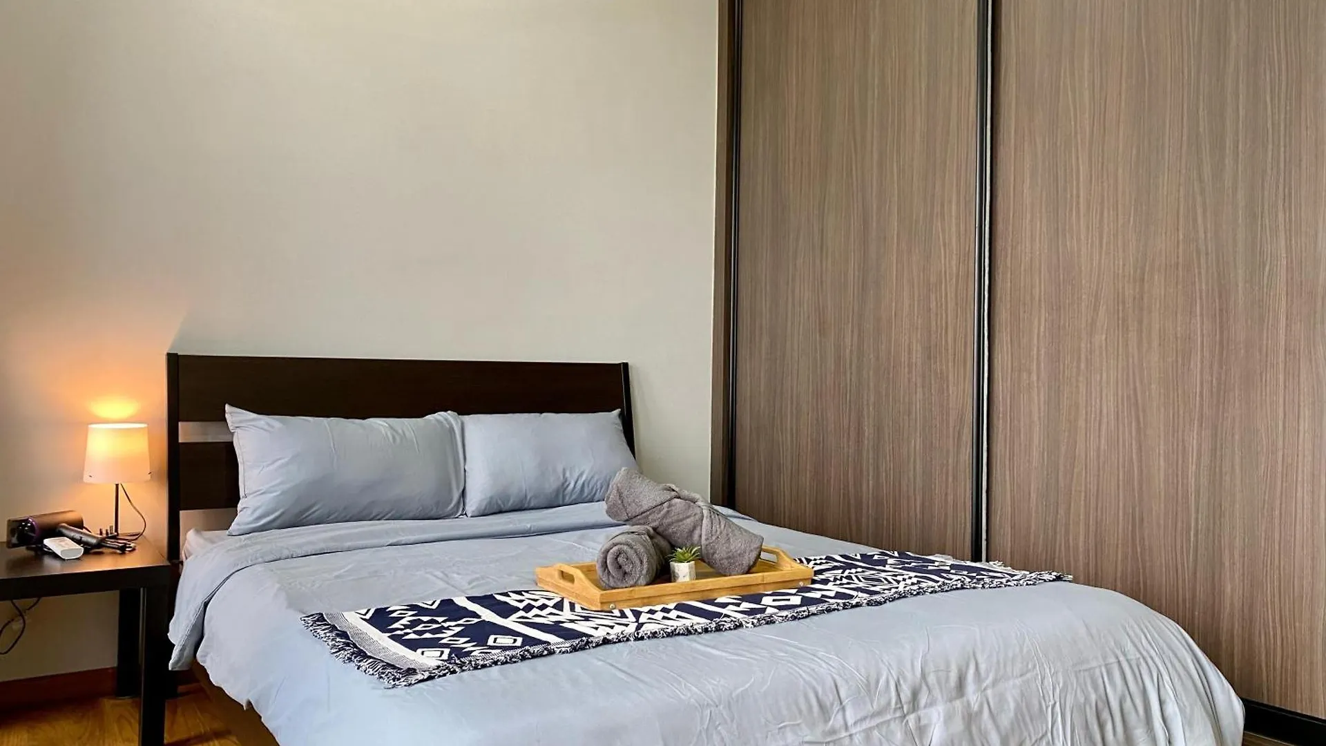 Beacon Executive Suite By Staycation Homestay 乔治敦 公寓