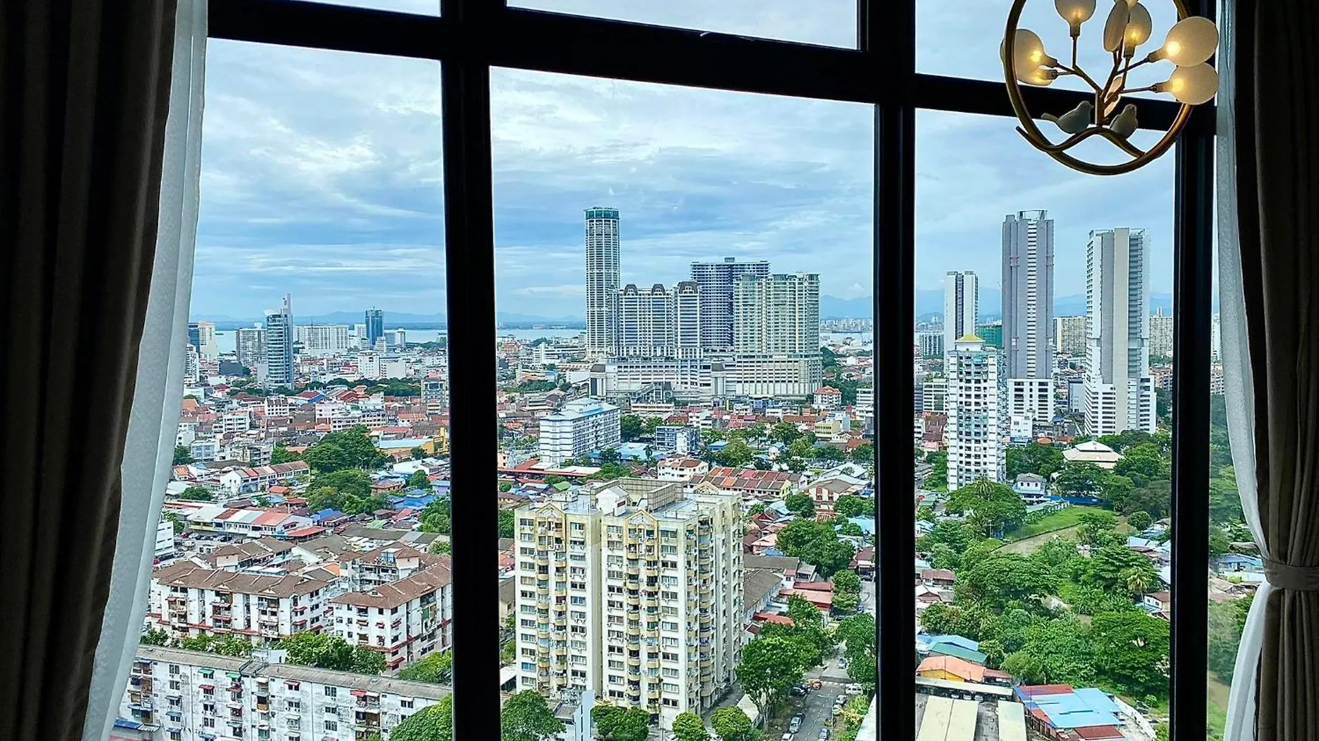 Beacon Executive Suite By Staycation Homestay George Town 0*,